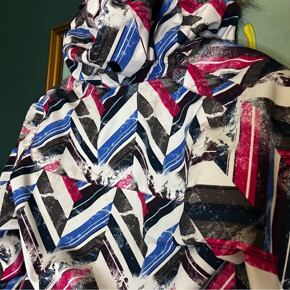 Ride Malibu Snowboard Jacket, Girls Youth Medium (10-12), Chevron Print - Picture 8 of 9